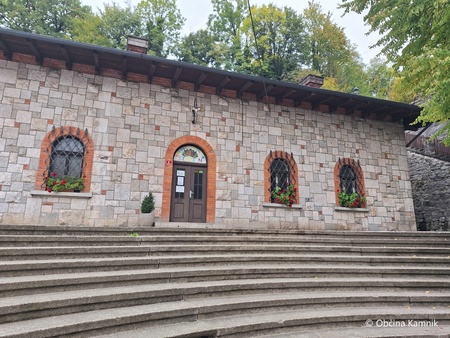 Prenova zunanje fasade stavbe Dnevnega centra Štacjon in železniške postaje Kamnik mesto (3)